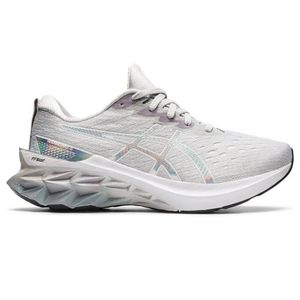 Tênis Asics Novablast 2 Platinum Feminino - Prata