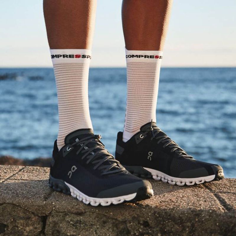 pro-racing-socks-v4-run-high-2