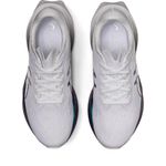 Tenis-Asics-Novablast-3-Platinum-1012B290-100-3