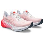 foto-tenis-asics-novablast-4-masculino-1011B845-rosa-e-vermelho-3