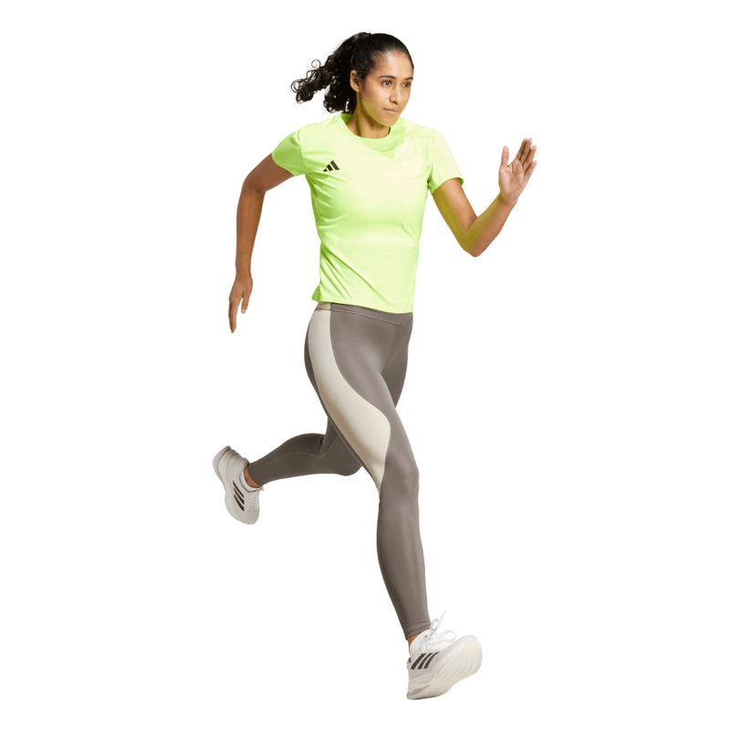 IX2837_7_APPAREL_On-Model_Walking-View_white.png