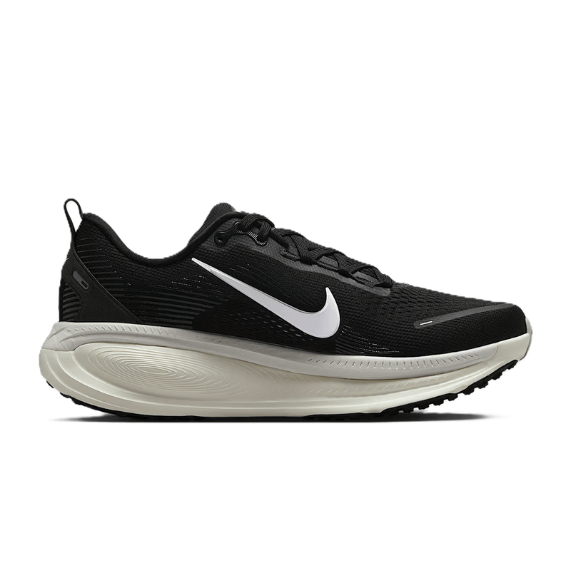 NIKE-VOMERO-18-1.png