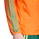 JZ5566-6-APPAREL-On-Model-Detail-View-2-white.png