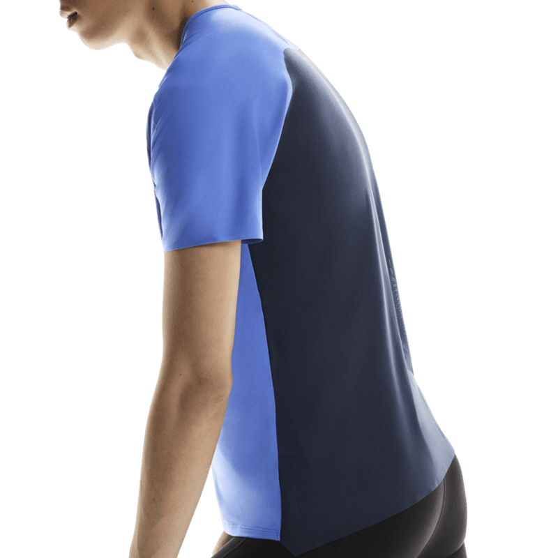 Create-Small-PNG-1-ME10233849-performance-t-fw25-zaffre-navy-m-4x5-tr-g5.png